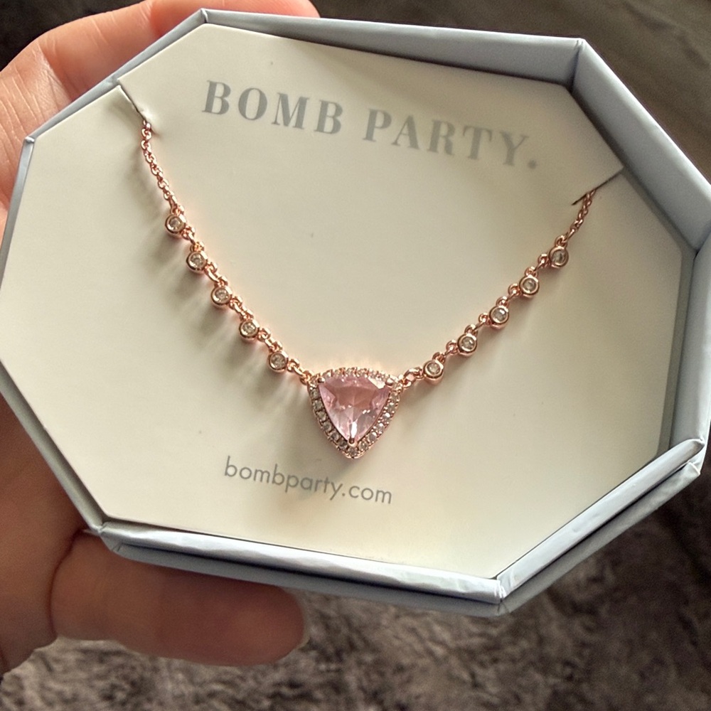 Rose Gold and rose quartz Pendant Necklace